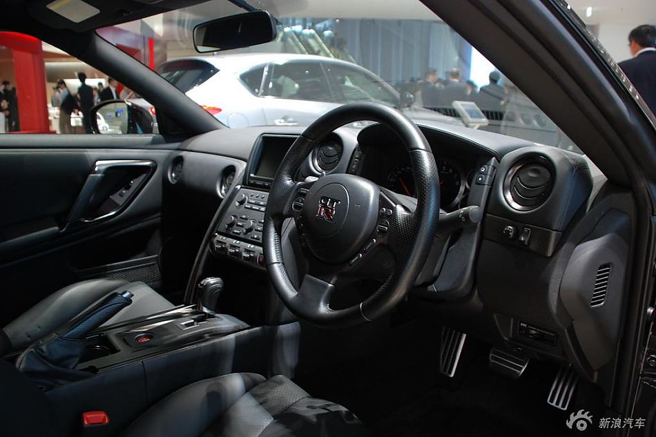 日产GT-R高清实拍图