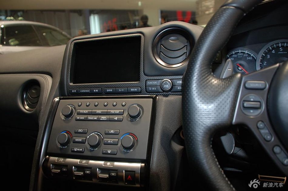 日产GT-R高清实拍图