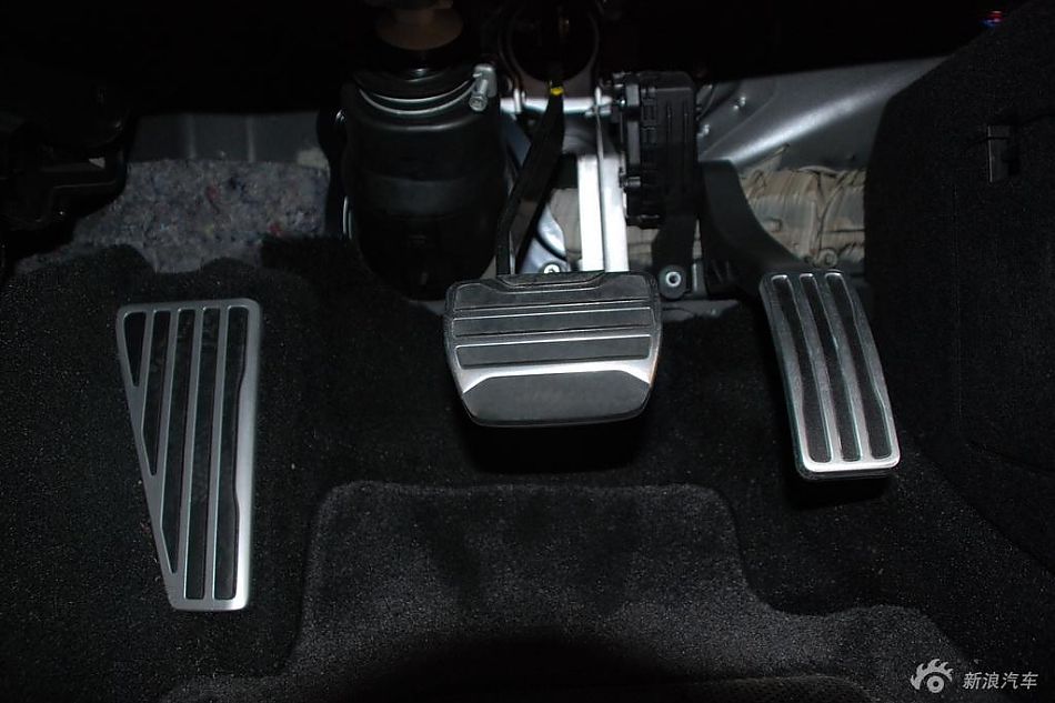 日产GT-R高清实拍图