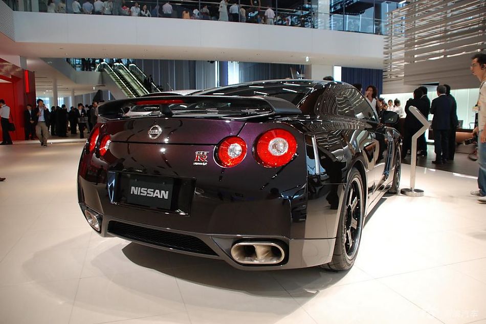 日产GT-R高清实拍图