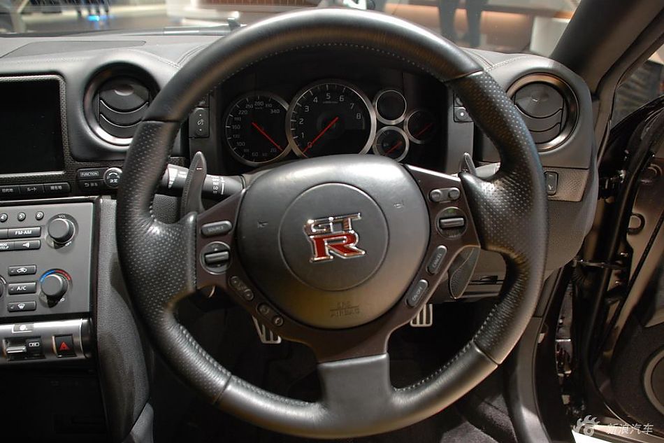 日产GT-R高清实拍图