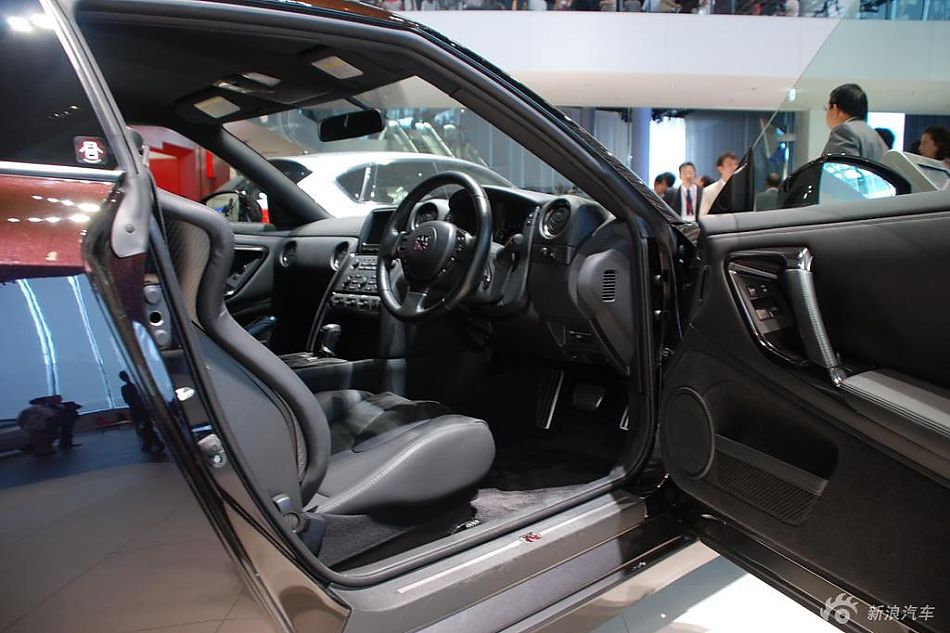 日产GT-R高清实拍图