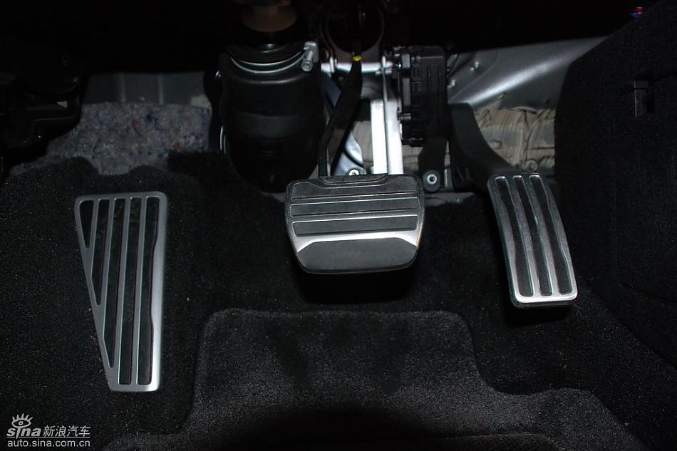 日产GT-R高清实拍图-内饰