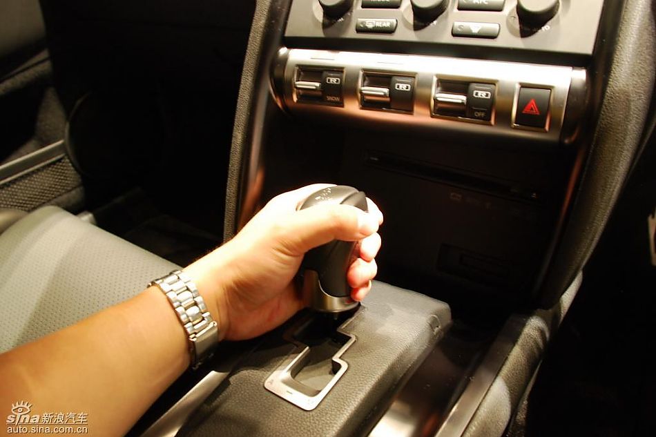 日产GT-R高清实拍图-内饰