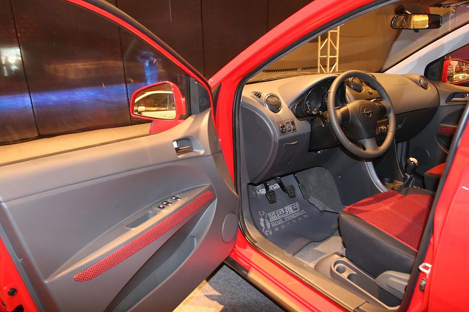 海马丘比特C-sport内饰