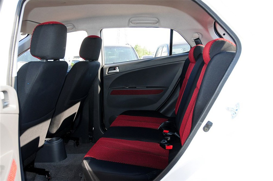 丘比特 2012款 1.3L MT 炫酷版 空间