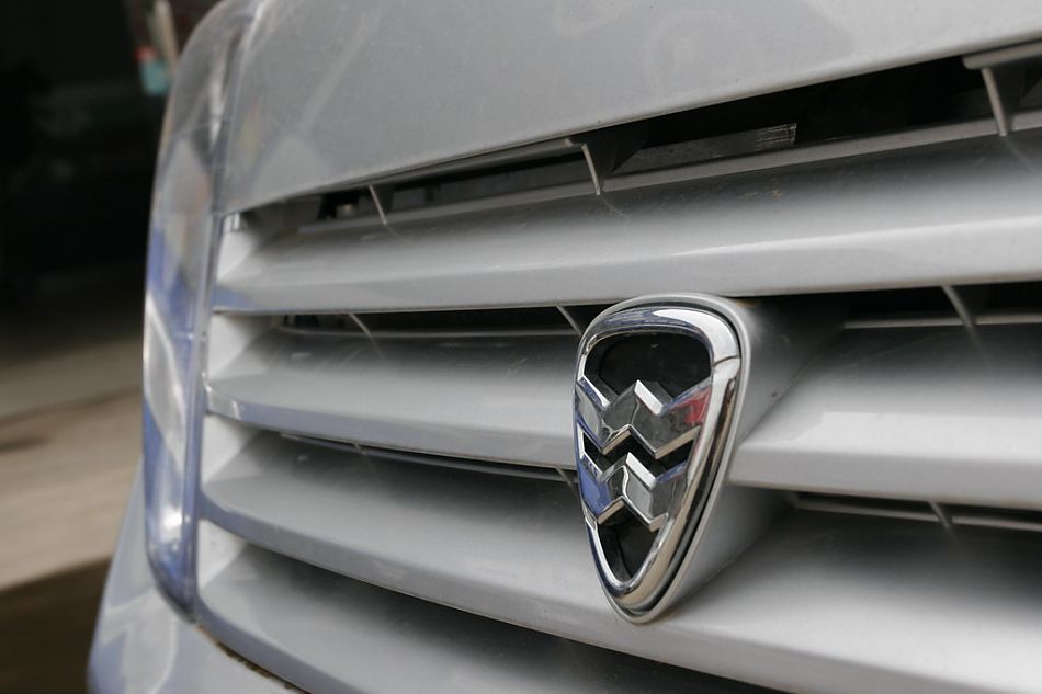 哈飞赛马进气格栅