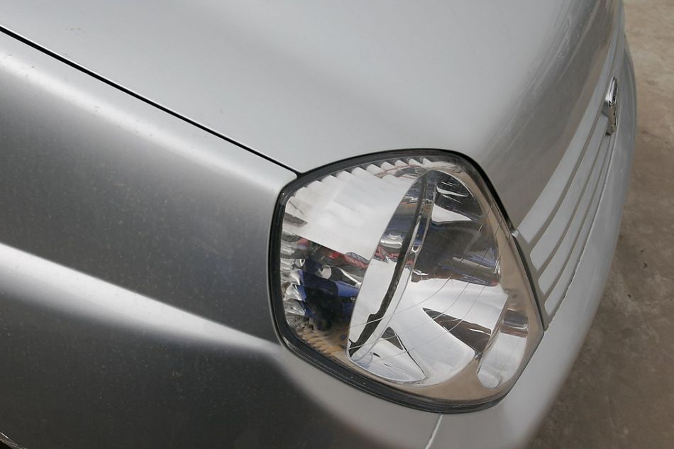 哈飞赛马前大灯