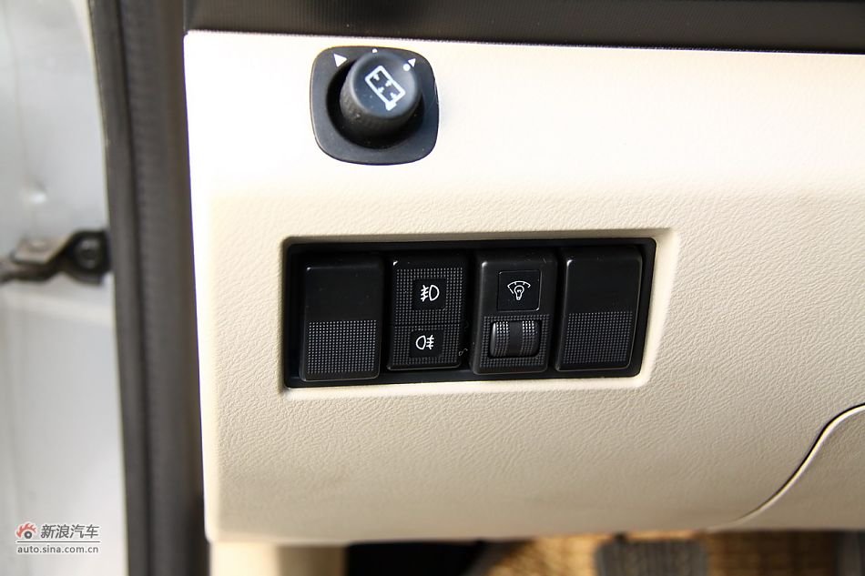 海马骑士丝路版内饰细节