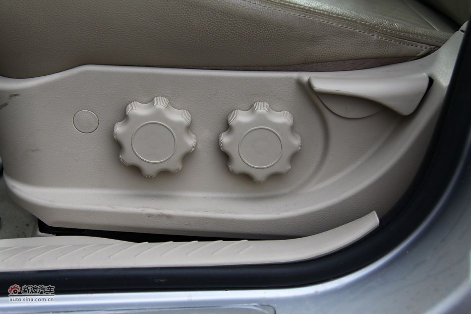 海马骑士丝路版内饰细节