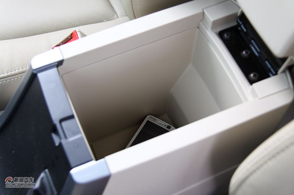 海马骑士丝路版内饰细节