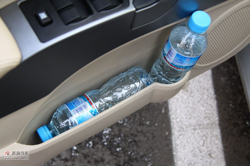 海马骑士丝路版内饰细节