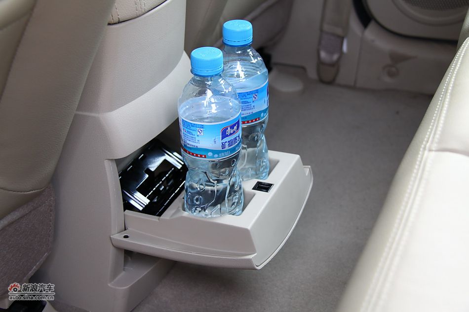 海马骑士丝路版内饰细节