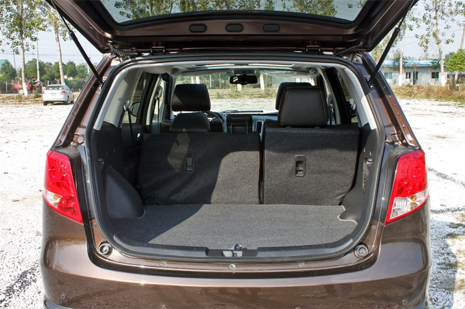 骑士 2013款 2.0L AT 智能领航型 空间