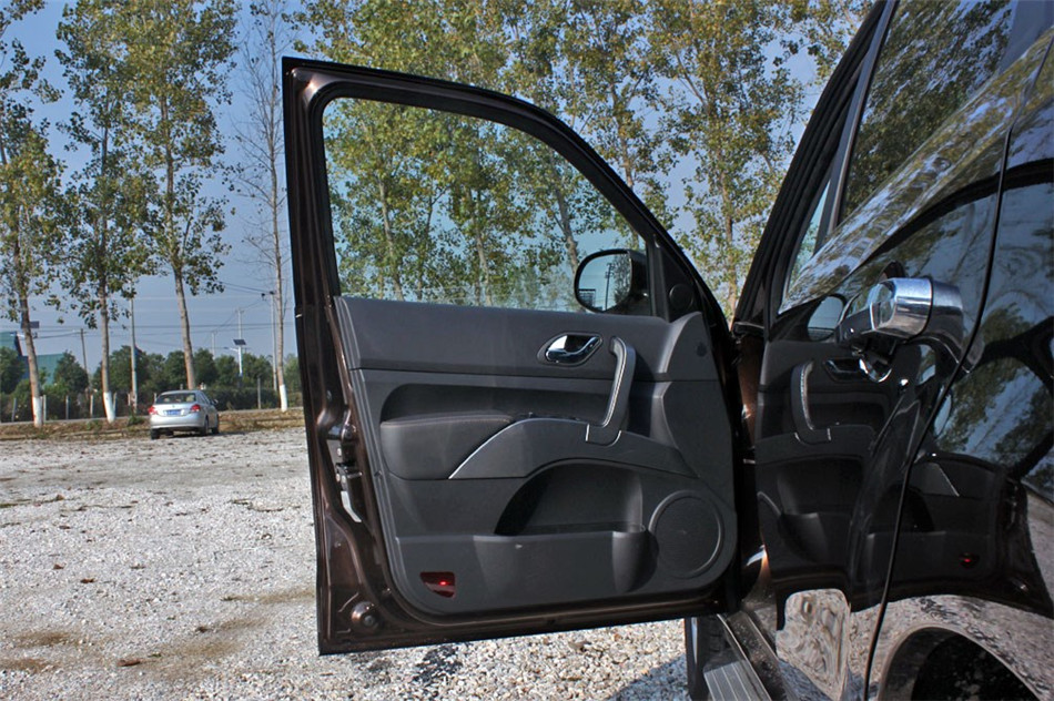 骑士 2013款 2.0L AT 智能领航型 空间