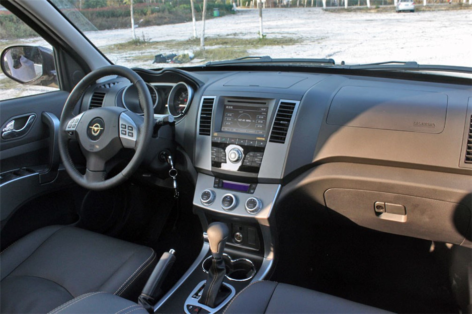 骑士 2013款 2.0L AT 智能领航型 内饰