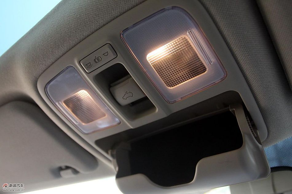 北京现代ix35内饰实拍图