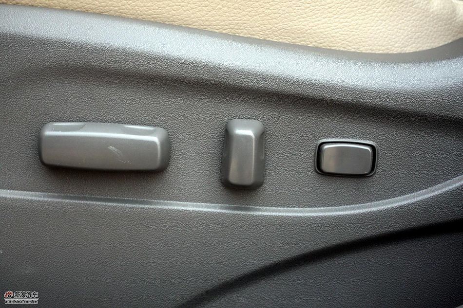 北京现代ix35内饰实拍图