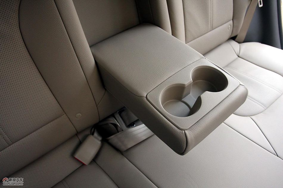 北京现代ix35内饰实拍图