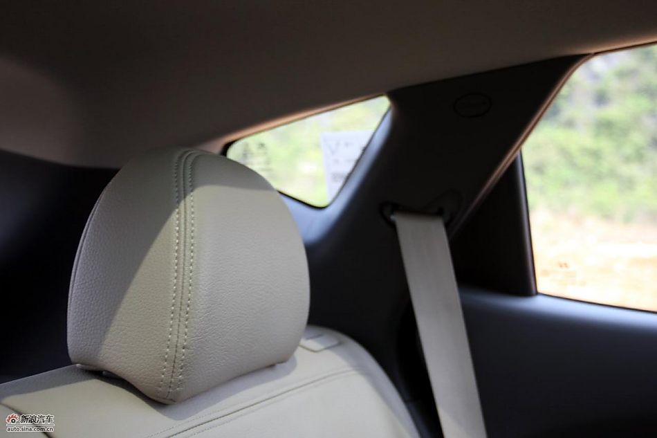 北京现代ix35内饰实拍图