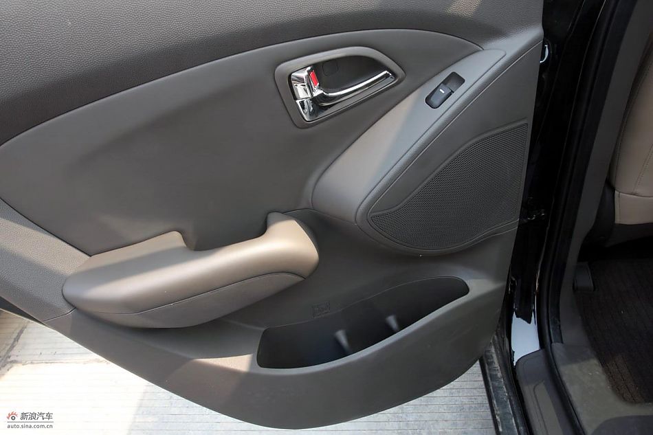 北京现代ix35内饰实拍图