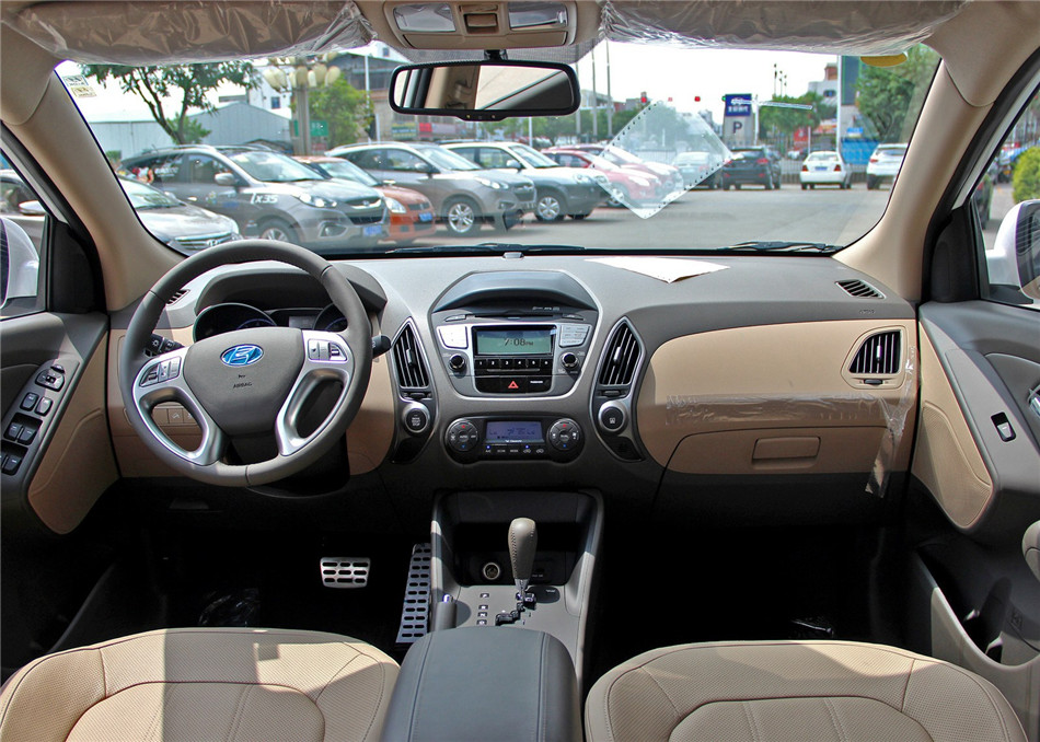 2012款北京现代ix35 2.4GLS自动两驱尊贵版