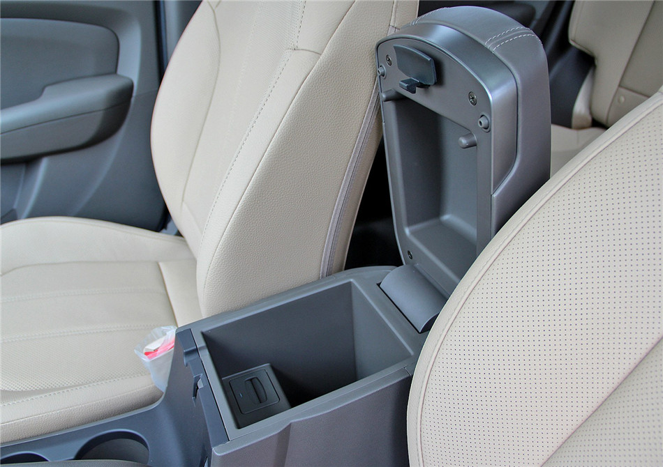 2012款北京现代ix35 2.4GLS自动两驱尊贵版