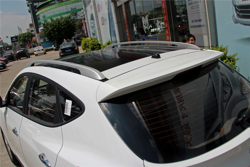 2012款北京现代ix35 2.4GLS自动两驱尊贵版