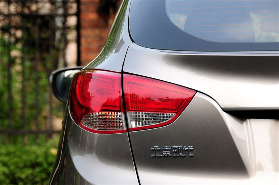 2012款北京现代ix35 2.0GL自动两驱新锐版