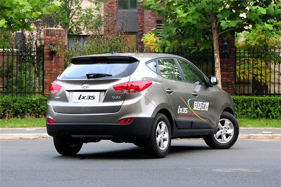 2012款北京现代ix35 2.0GL自动两驱新锐版