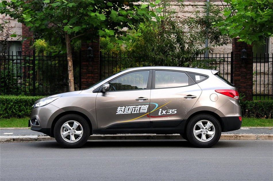 2012款北京现代ix35 2.0GL自动两驱新锐版