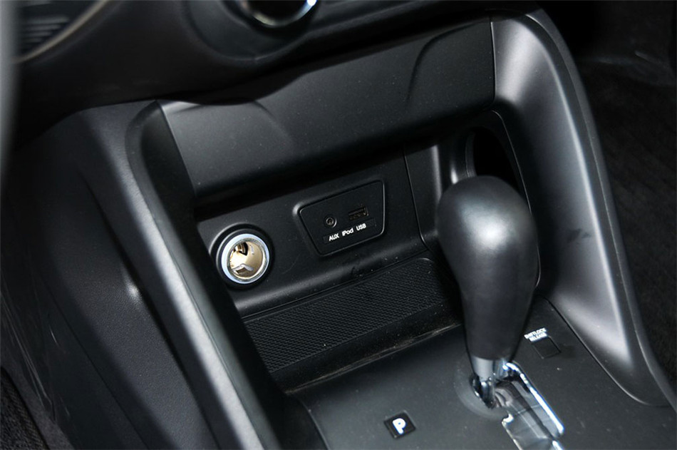 2012款北京现代ix35 2.0GL自动两驱新锐版