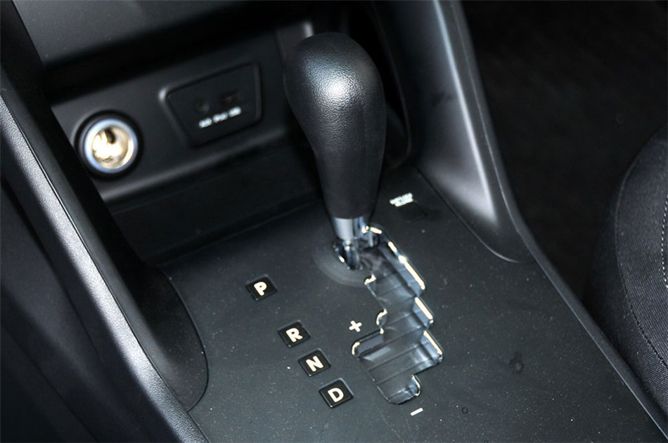 2012款北京现代ix35 2.0GL自动两驱新锐版