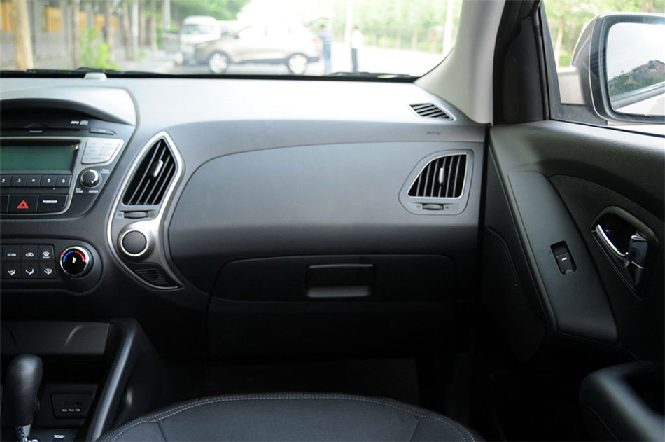 2012款北京现代ix35 2.0GL自动两驱新锐版