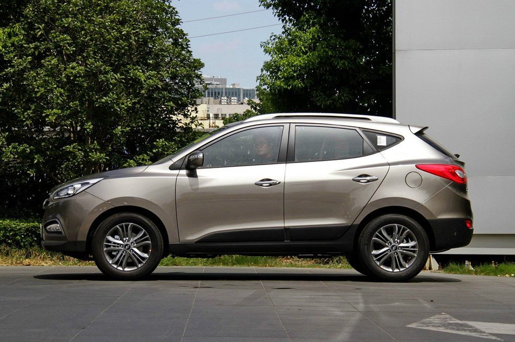 2013款北京现代ix35 2.0GLS车型