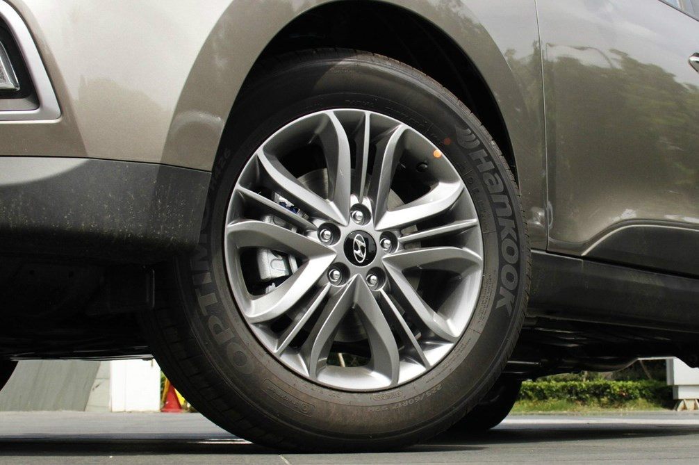 2013款北京现代ix35 2.0GLS车型