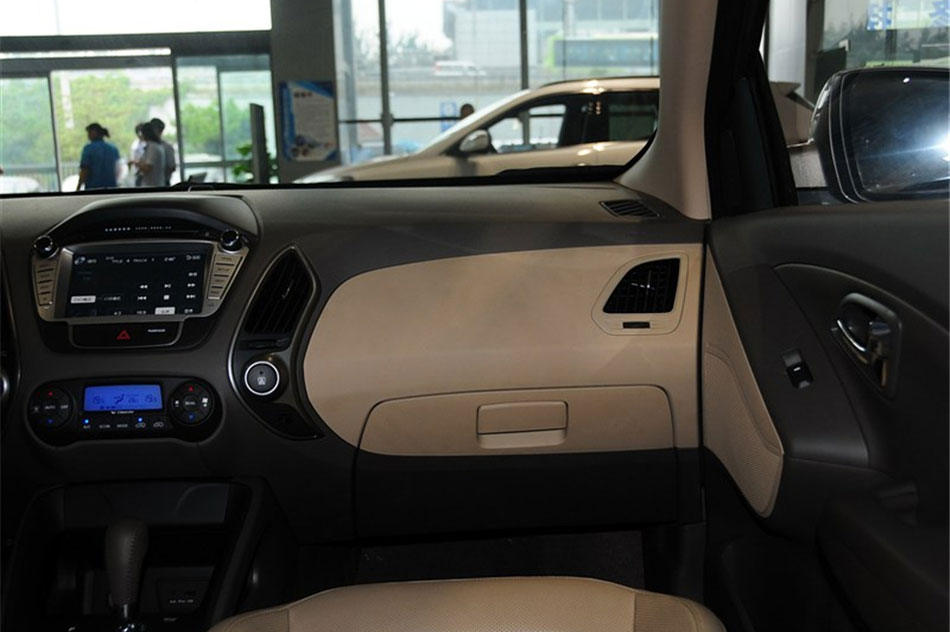 2013款北京现代ix35 2.0GLS自动两驱智能版 国V