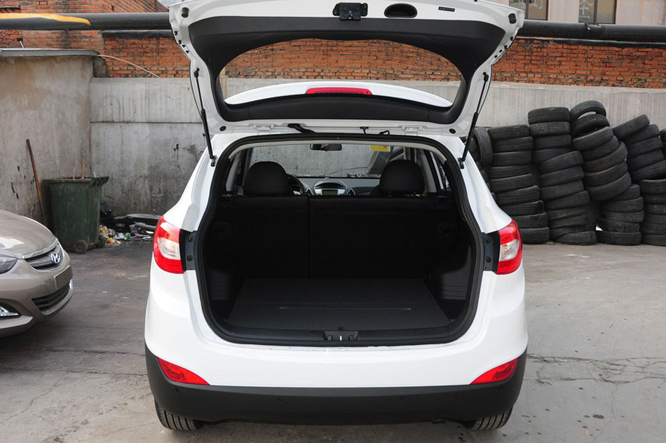 2015款 2.0L 自动两驱智能型 国V 座椅空间