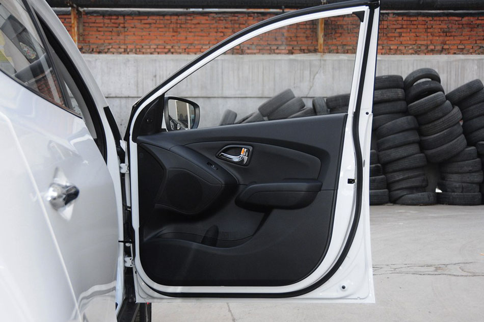 2015款 2.0L 自动两驱智能型 国V 座椅空间