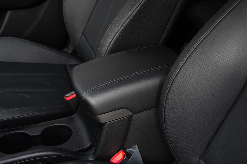 2015款 2.0L 自动两驱智能型 国V 座椅空间