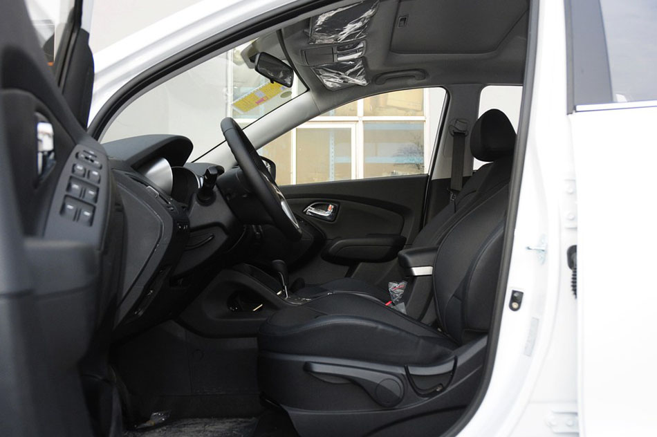2015款 2.0L 自动两驱智能型 国V 座椅空间