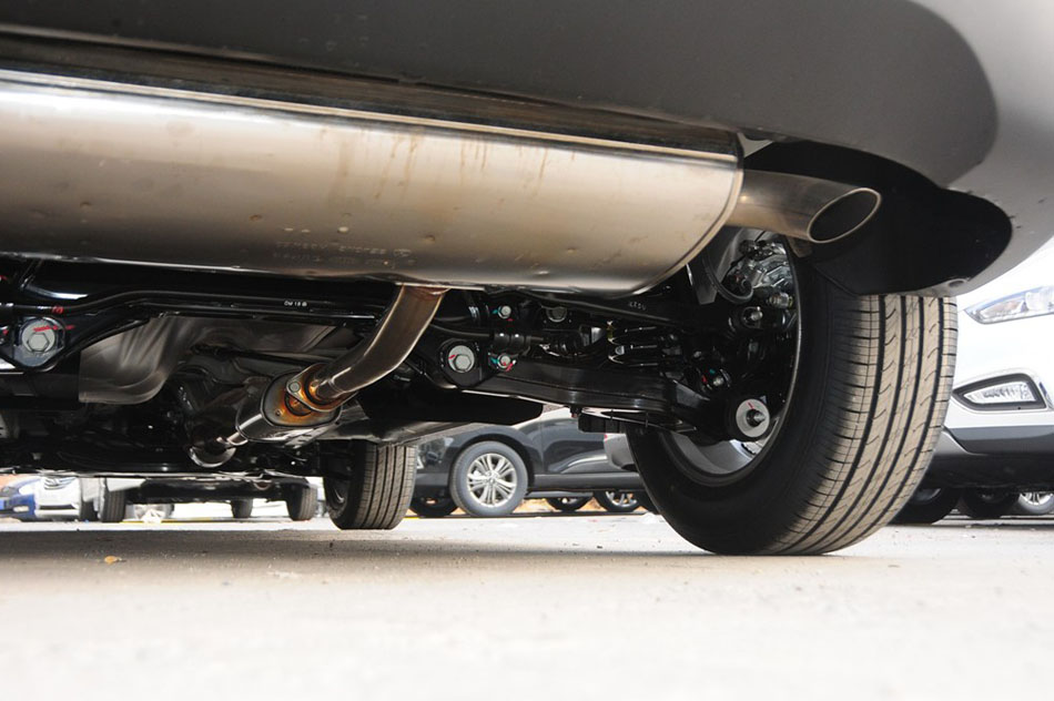 2015款 2.0L 自动两驱智能型 国V 引擎底盘