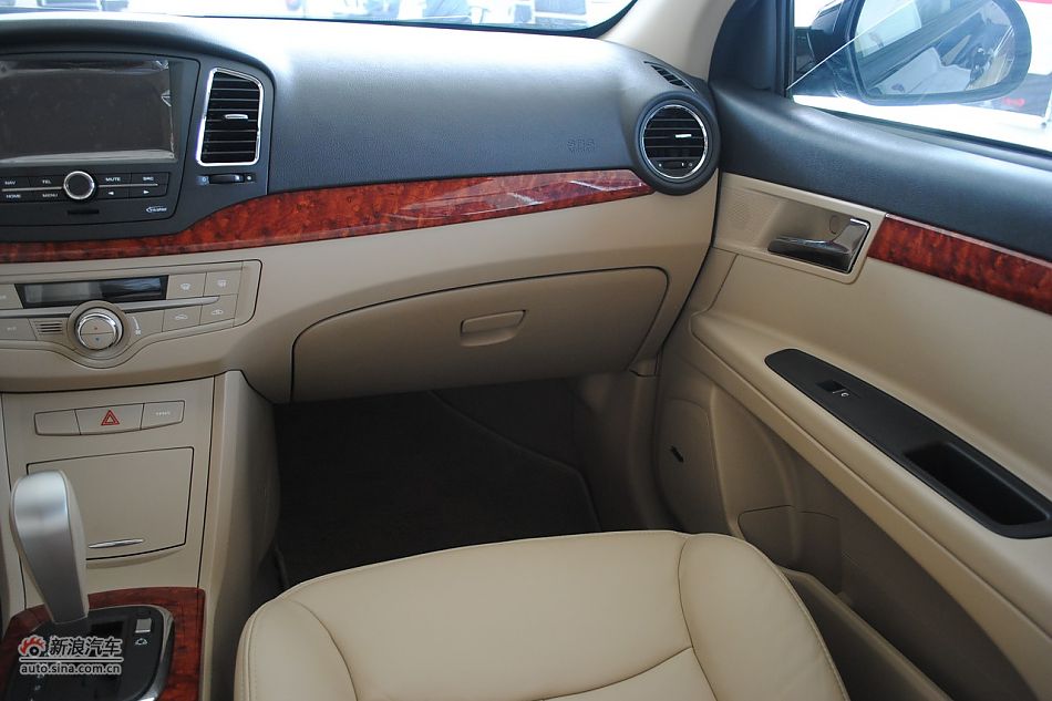 2010款荣威350 1.5L自动讯豪版