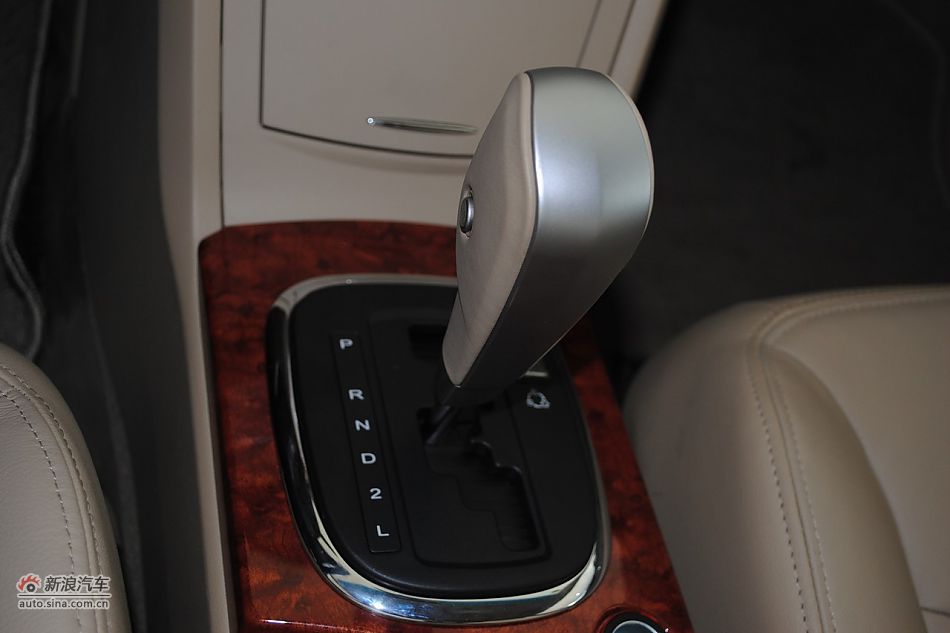 2010款荣威350 1.5L自动讯豪版