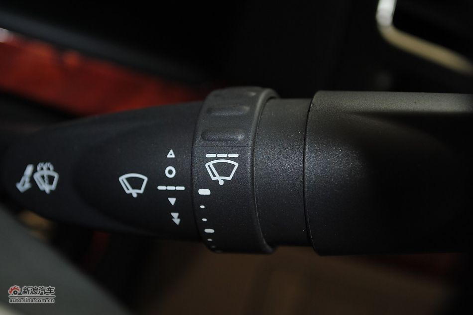 2010款荣威350 1.5L自动讯豪版