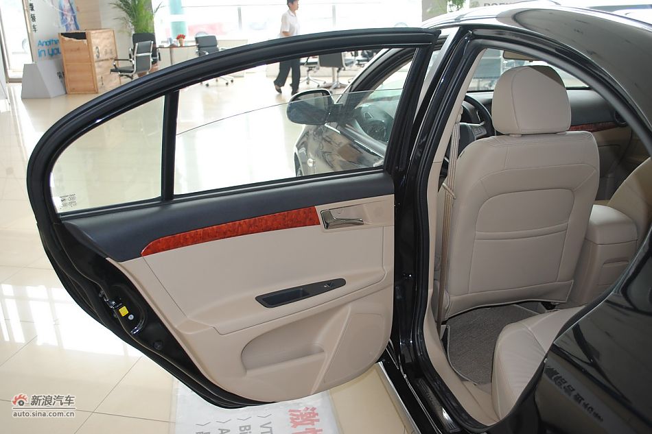 2010款荣威350 1.5L自动讯豪版