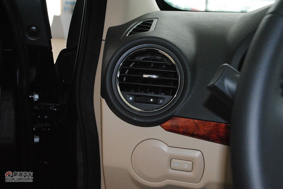 2010款荣威350 1.5L自动讯豪版