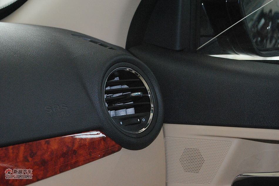 2010款荣威350 1.5L自动讯豪版