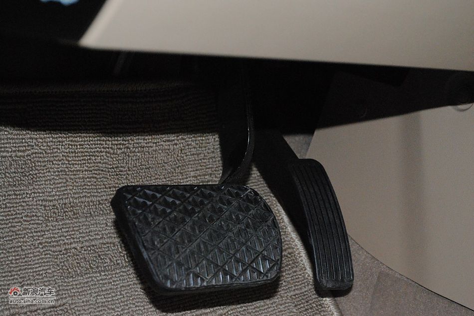 2010款荣威350 1.5L自动讯豪版