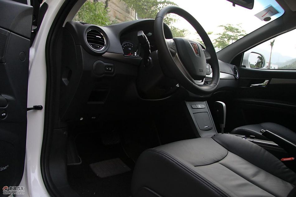 新浪汽车深圳试驾荣威350-内饰